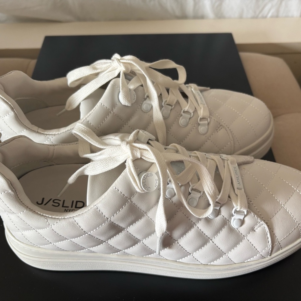 J/SLIDES Women's Quilted White Sneakers